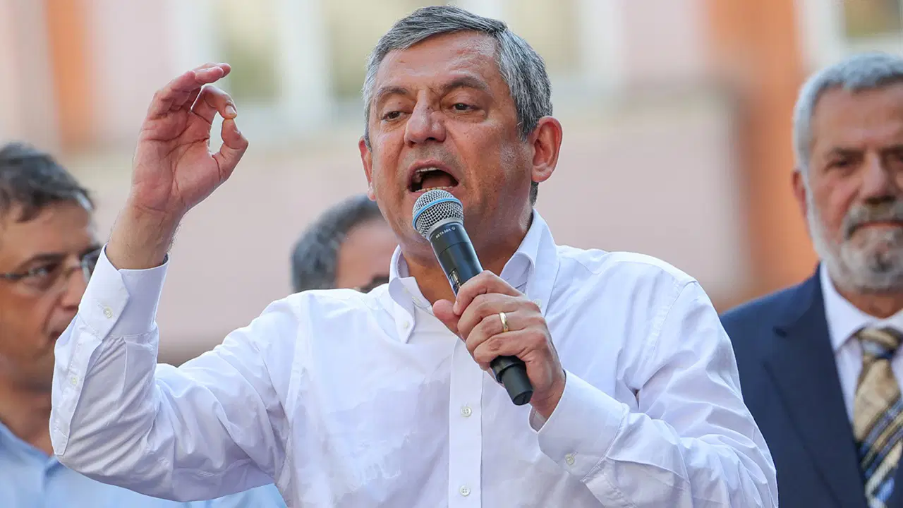 'Siyaset transferlerle kazanılmaz'
