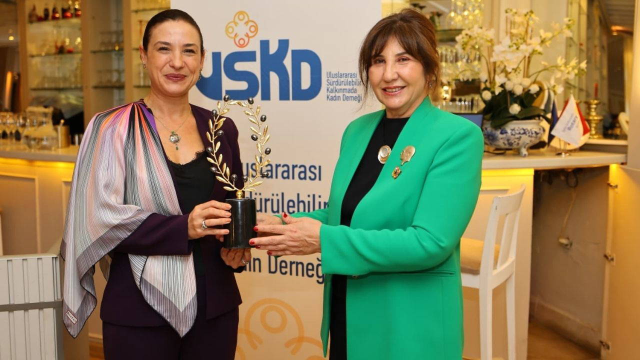 Başkan Sengel: Efes Tarlası Yaşam Köyü bir Cumhuriyet projesidir