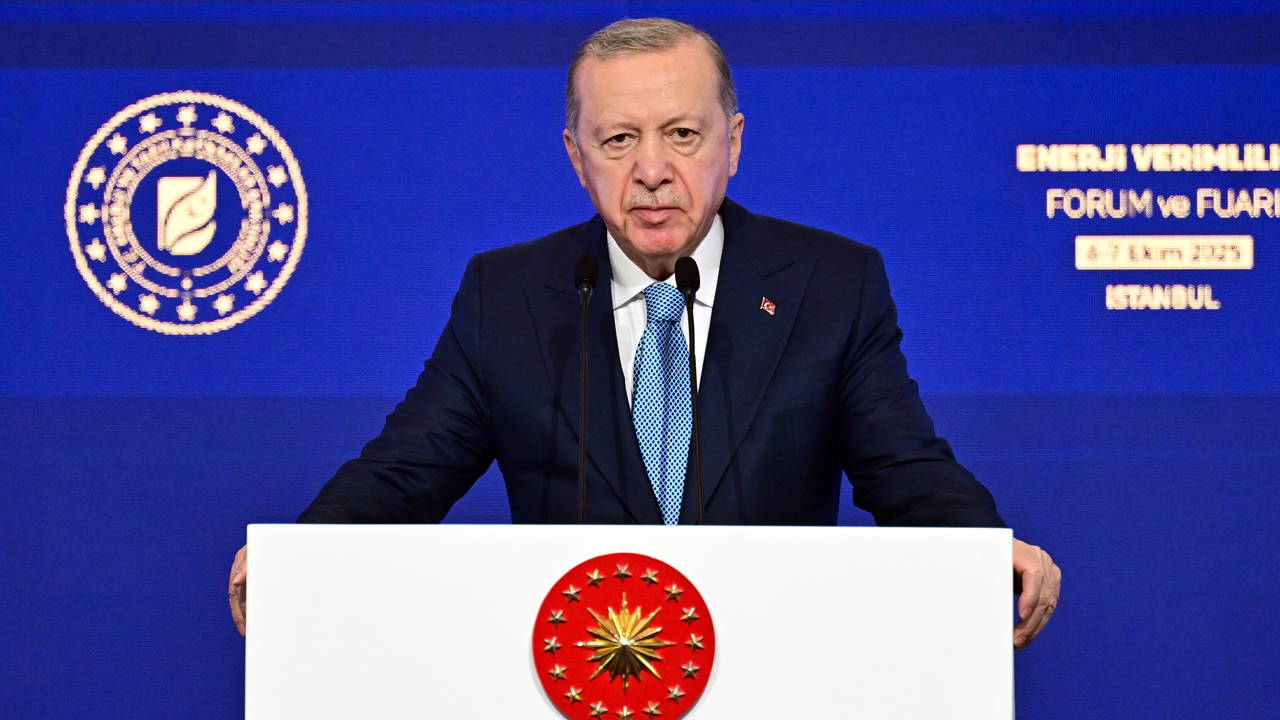 Erdoğan'dan Özgür Özel'e 'nükleer anlaşma' yanıtı: 'Uzaktan kumandayla siyaset anca bu kadar'