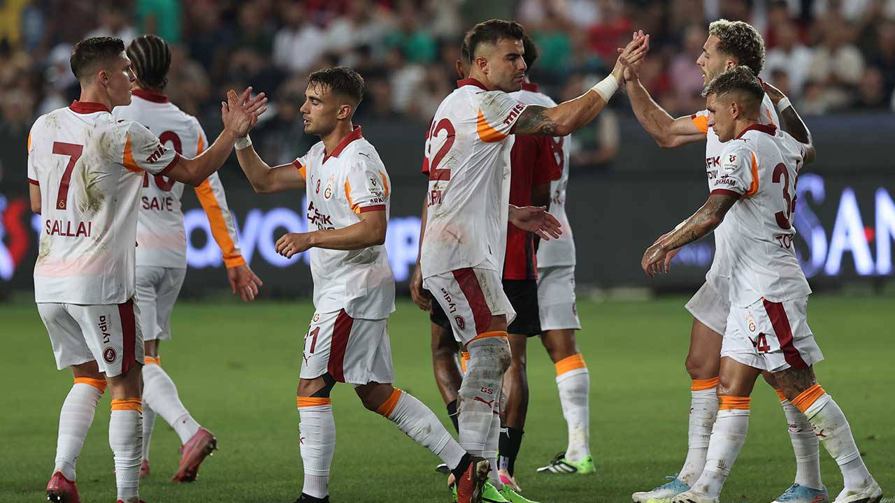 Süper Lig'de perde 3 golle açıldı!