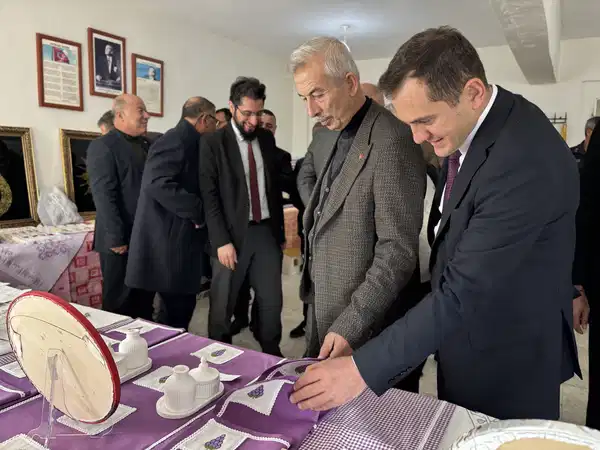 Arapgir'de yıl sonu sergisi düzenlendi