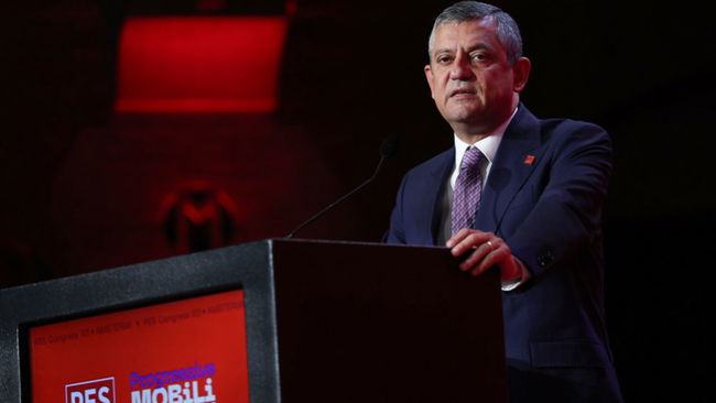 Özel, 'Küresel İlerici Seferberlik' için Barselona'da 