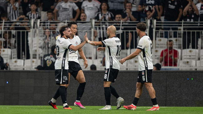 Hradec Kralove'yi tek golle mağlup etti