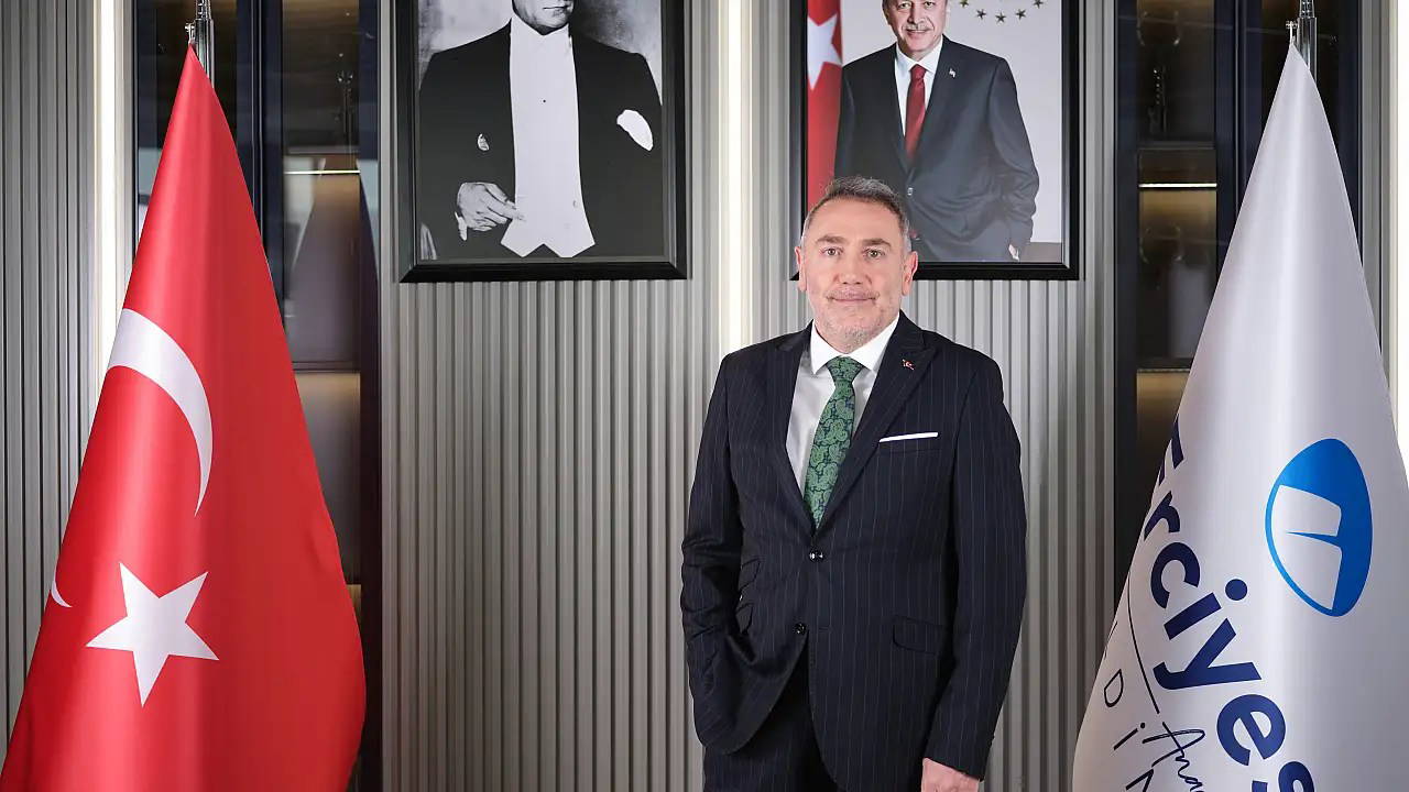 İş dünyasından 'Erdoğan sonrası' çıkışı: 'Neden aileden birine bırakmak anormal karşılanıyor?'