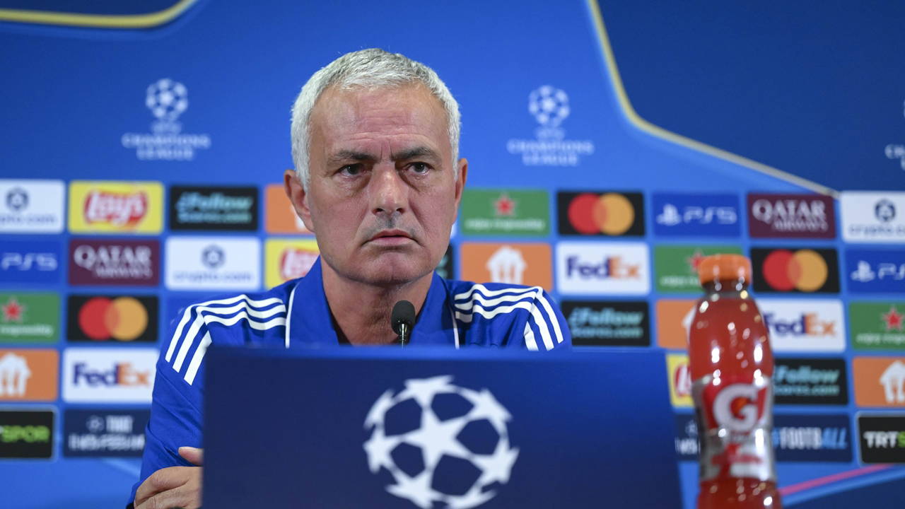 Fenerbahçe taraftarına flaş Mourinho çağrısı: 'Sosyal medyadan yazın' 