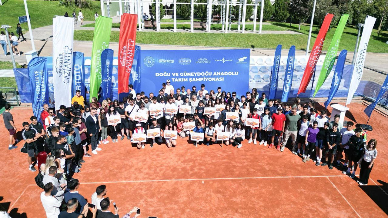 Teniste 'Doğu ve Güneydoğu Anadolu Takım Şampiyonası' heyecanı