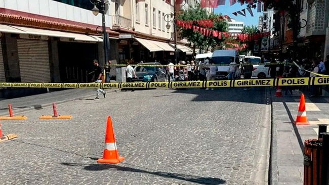 Diyarbakır'da Yapı Kredi şubesine saldırı