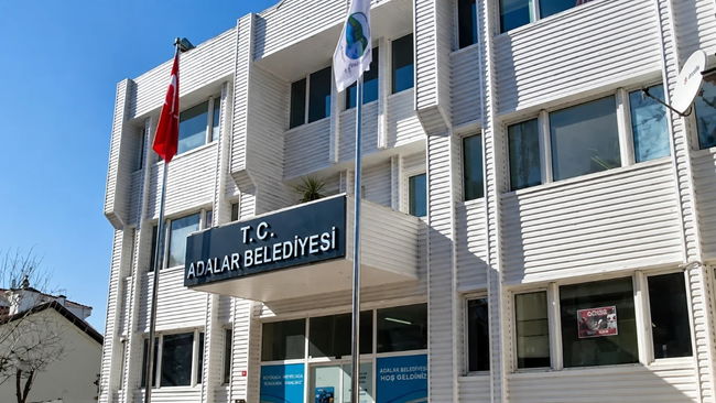 CHP'nin adayı AKP'li isimle yarıştı