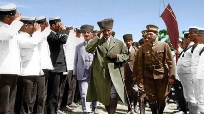 Ünlü isimlerden 19 Mayıs paylaşımları...