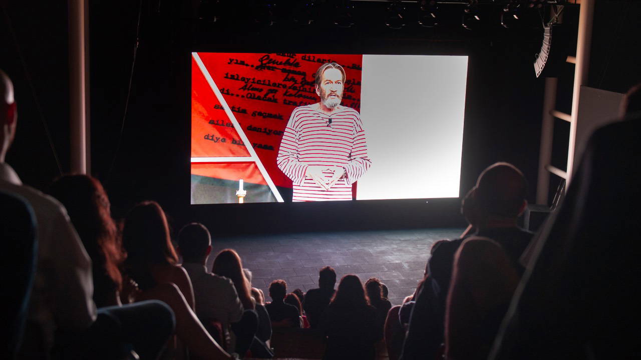 'Ferhangi Bir Yaşam' belgeseli izleyicisi ile buluştu