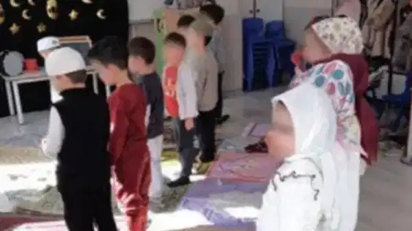 Zülal Kalkandelen yazdı