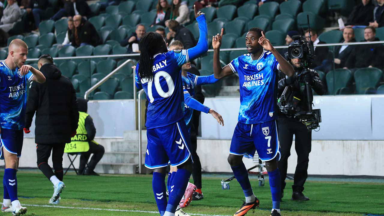 Harikasınız! Samsunspor'dan Polonya'da müthiş galibiyet...