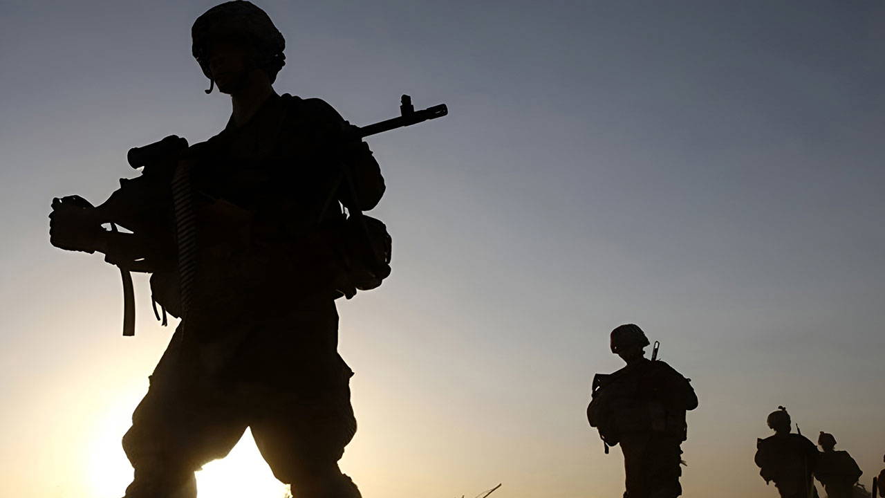 Alay ve tabur komutanı dahil dört personelin TSK’den ilişiği kesildi