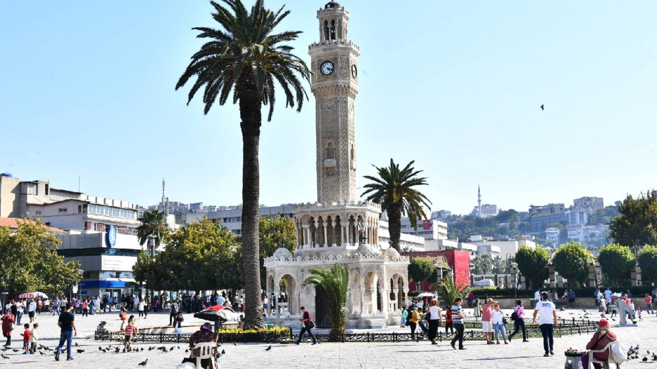 Son dakika... İzmir'de CHP'li üç belediyeye soruşturma: Bakanlık müfettiş görevlendirdi!