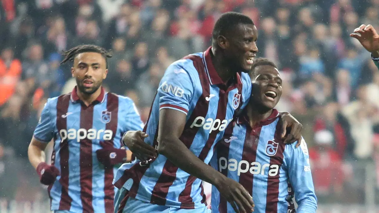 Üç puanı 3 golle aldı: Karadeniz derbisinde kazanan Trabzonspor! Samsunspor 0-3 Trabzonspor
