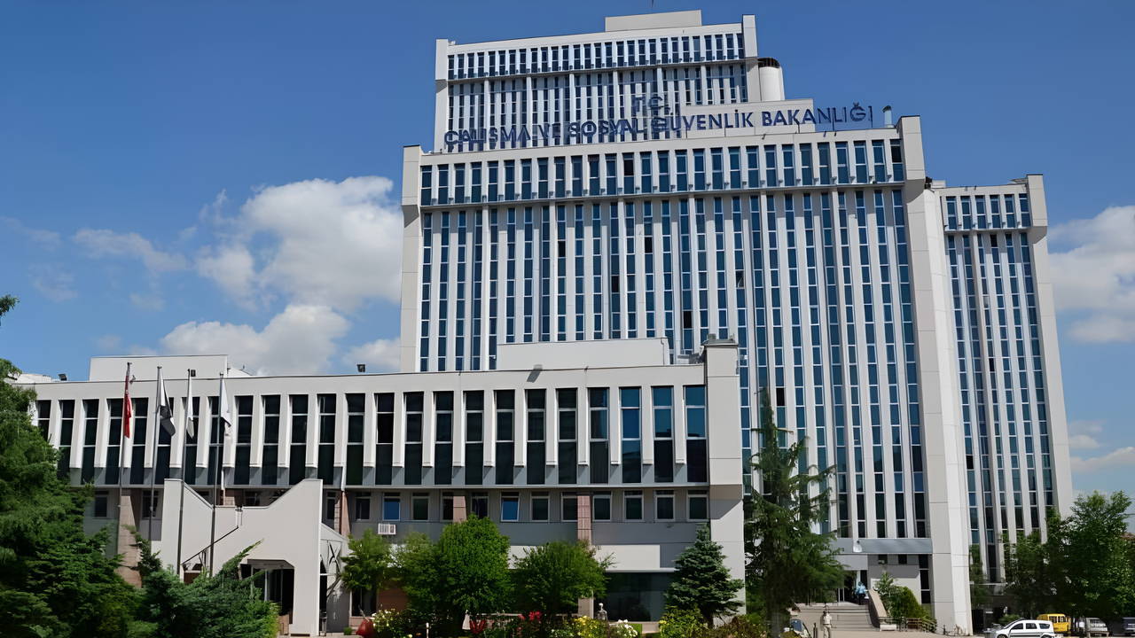 Teftişe geliyorum, ona göre hazırlan!