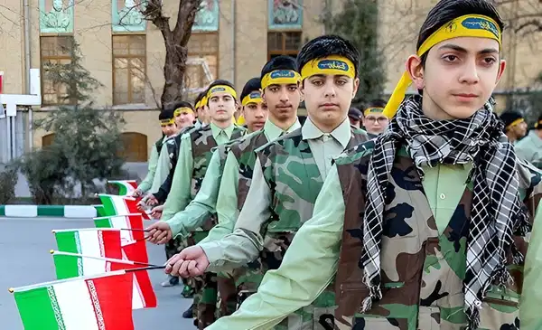 '12 yaşını dolduran herkes!'