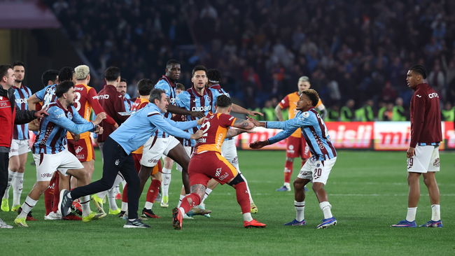 Trabzonspor - Galatasaray maçı sonrası gerginlik: Kırmızı kart çıktı! 