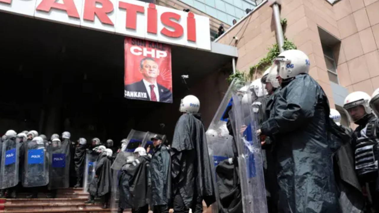 Çaresiz iktidar