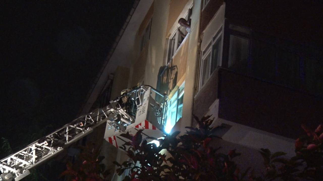 İstanbul'da yangın paniği... 20 kişi dumandan etkilendi!