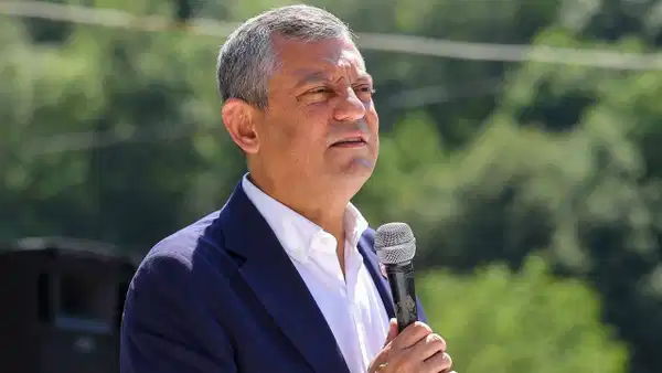 Özgür Özel, İmamoğlu’nun davalarını takip etmek için Silivri’ye geldi: 'Savunma hakkı engellenir durumda'
