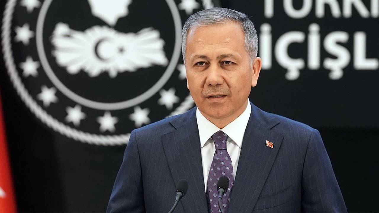 TSK'ye ait askeri kargo uçağı düştü: Bakan Yerlikaya'dan açıklama!