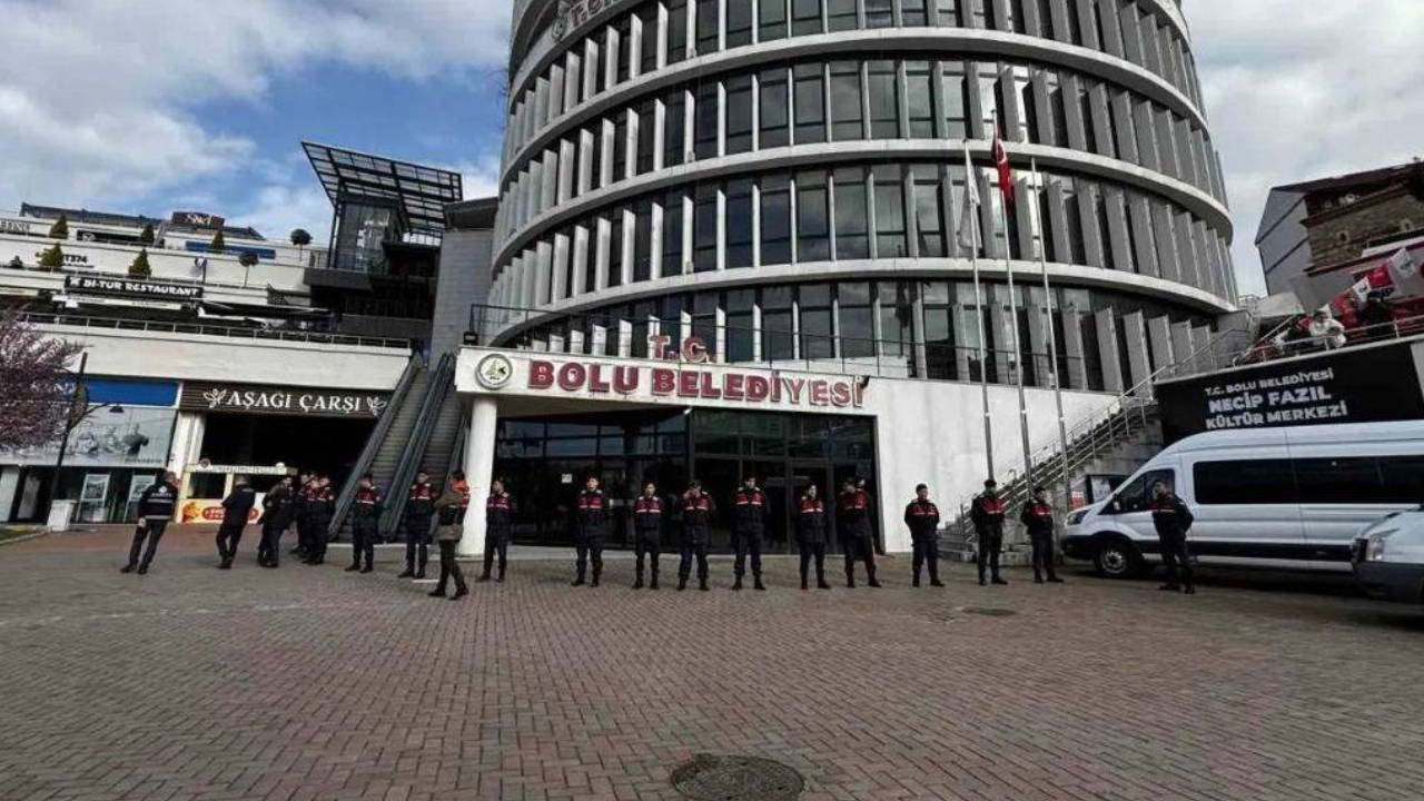 Son Dakika... Bolu Belediyesi'ne operasyon: Başkan yardımcısı Leyla Beykoz ve meclis üyesi Aydan Özdemir tutuklandı!