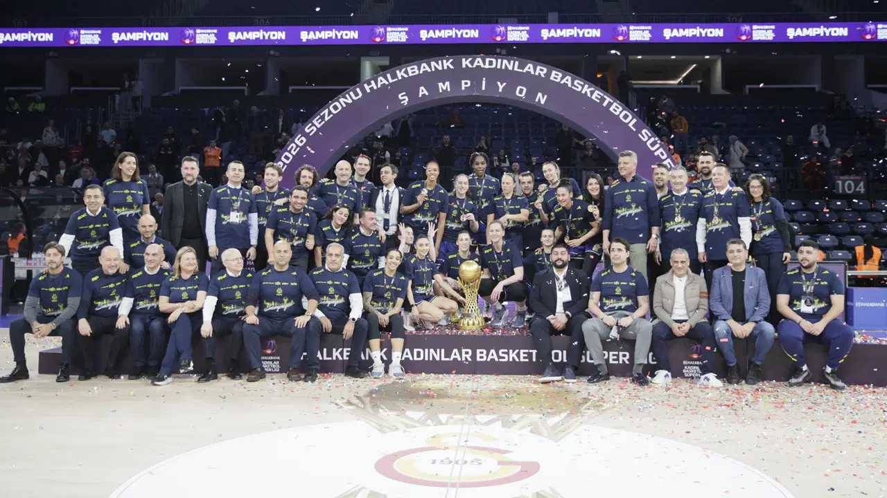 20. kez mutlu sona ulaştı... Kadınlar Basketbol Süper Ligi'nde şampiyon Fenerbahçe Opet!