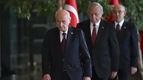  MHP'de 'İstanbul' depremi: Teşkilatlar feshedildi