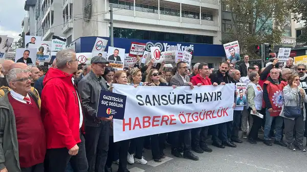 Gazeteciler baskı ve sansüre karşı Kadıköy'de toplandı: Çok sayıda kentte eş zamanlı eylem