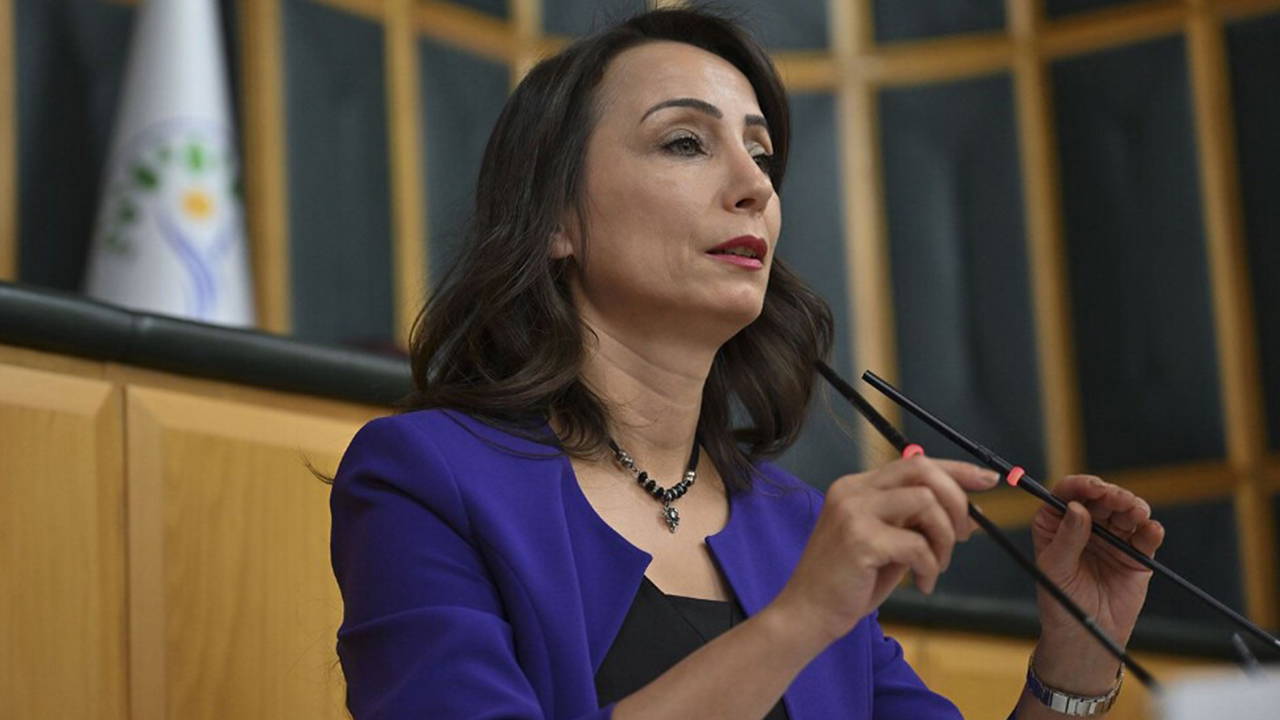 'İmralı ziyareti' sonrası ilk mesaj: Öcalan ile ne konuşuldu?