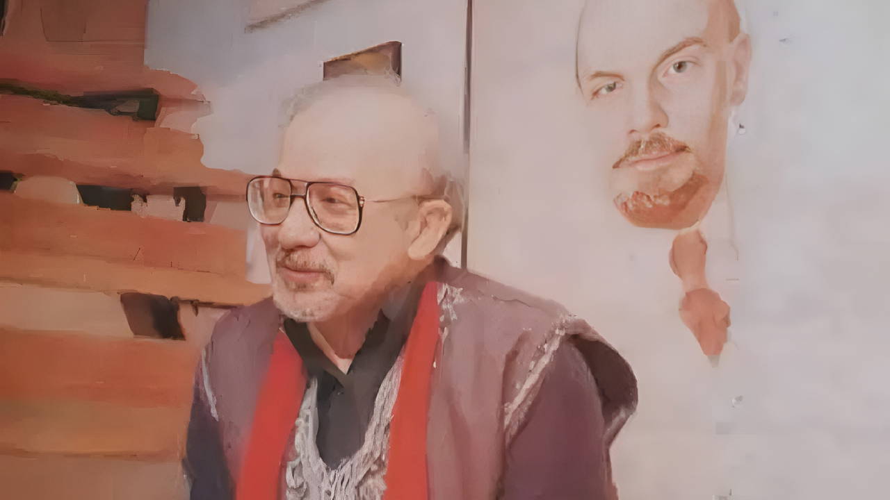 ‘Sırma saçlı ve badem gözlü’ Yalçın Küçük!