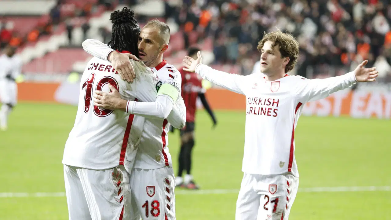 Samsunspor güle oynaya son 16 turunda: Samsunspor 4-0 Shkendija