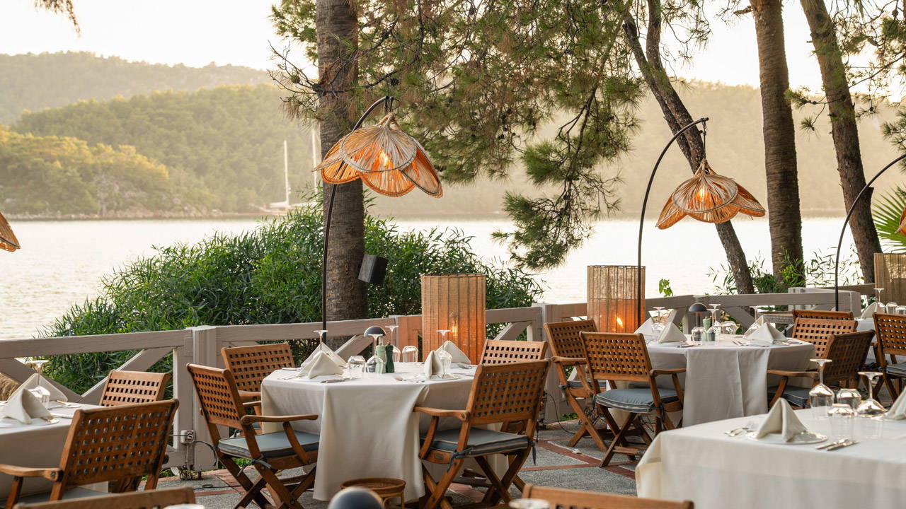 Martı Marina’daki Club Mistral, yaz sezonuna etkinliklerle başladı