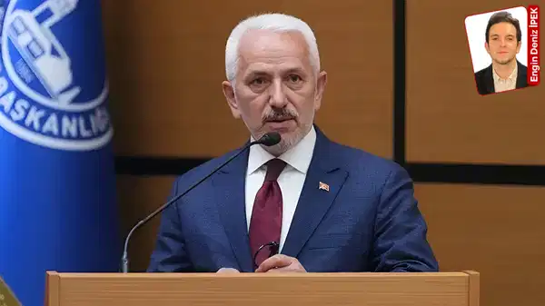 İstanbul'da AKP'den istifa eden meclis üyesi CHP’ye katıldı