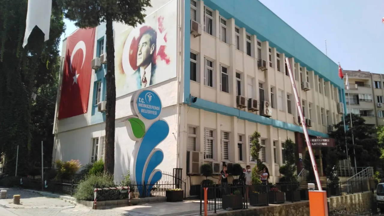 Merkezefendi Belediyesi'ne operasyon