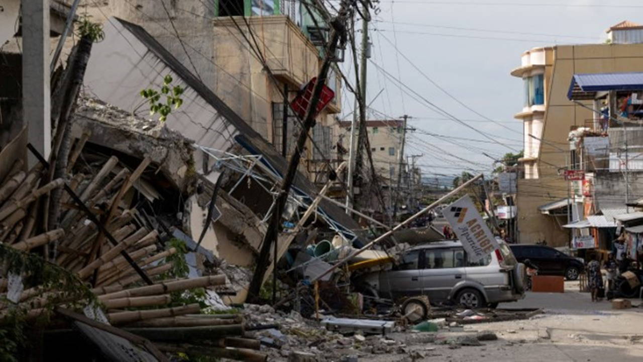 Filipinler'de 24 saat içinde ikinci büyük deprem!