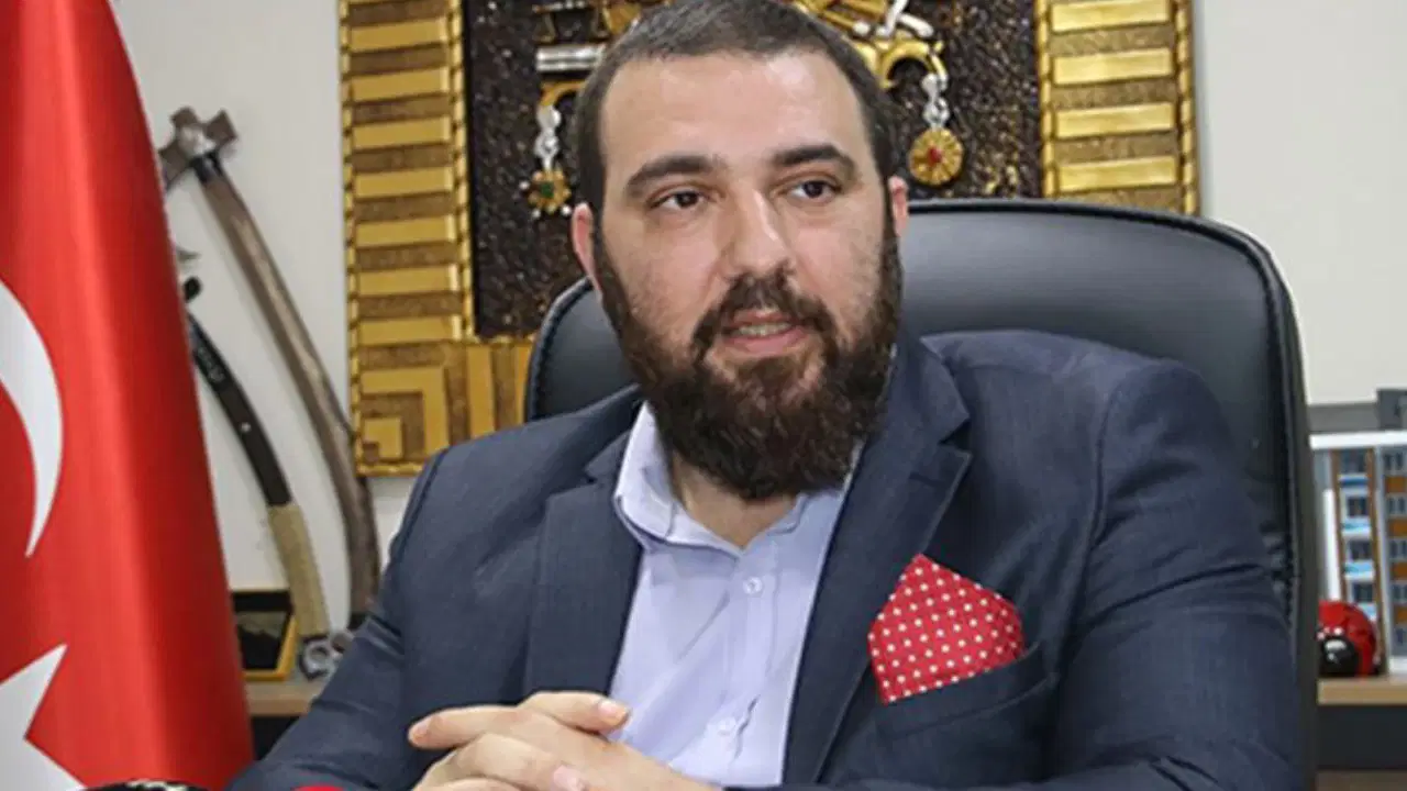 Abdülhamid'in torununun diploması iptal edildi
