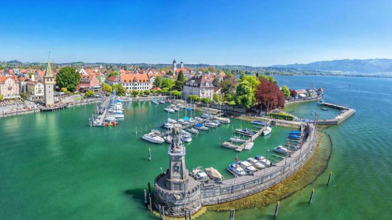 ‘Gün gelecek güneş de soğuyacak’