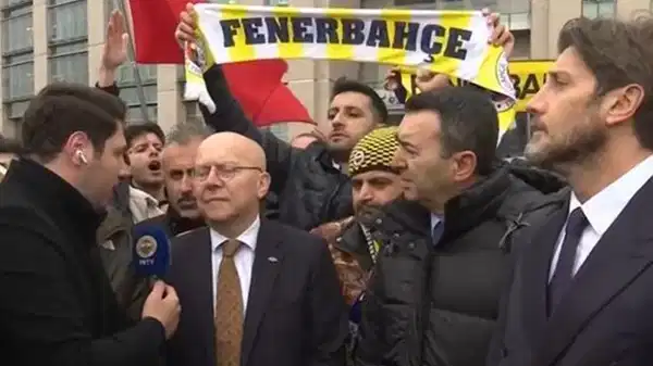 Fenerbahçeli yöneticilerden Saran'a destek! 