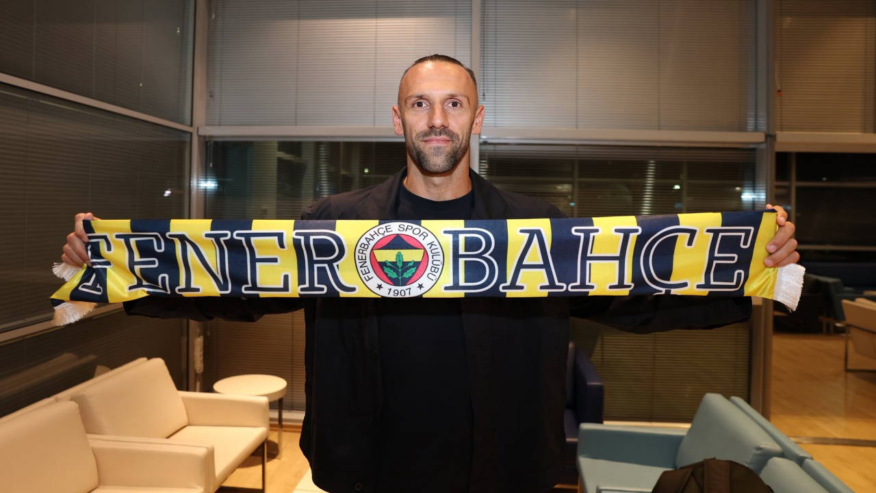 Fenerbahçe duyurmuştu: Vedat Muriqi imza için İstanbul'da