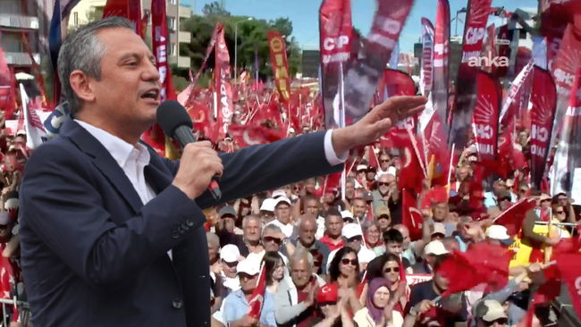 Özgür Özel konuşuyor