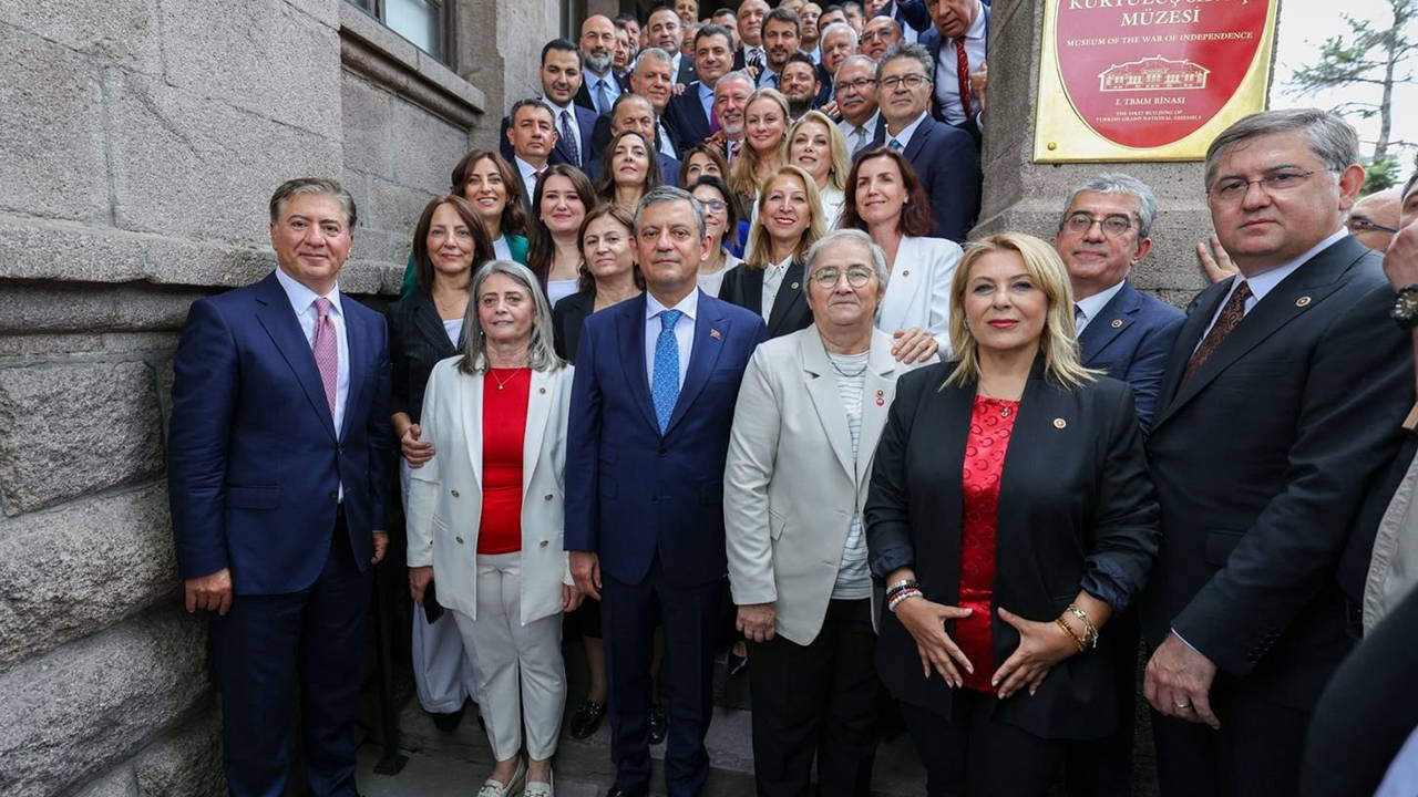 YENİ Parti grup yönetimi açıklandı