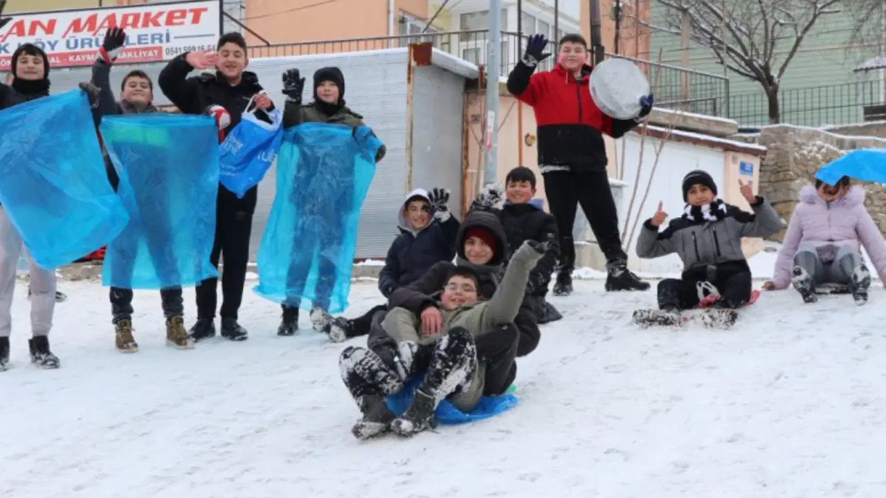 Valiliklerden 5 Ocak için peş peşe tatil kararları