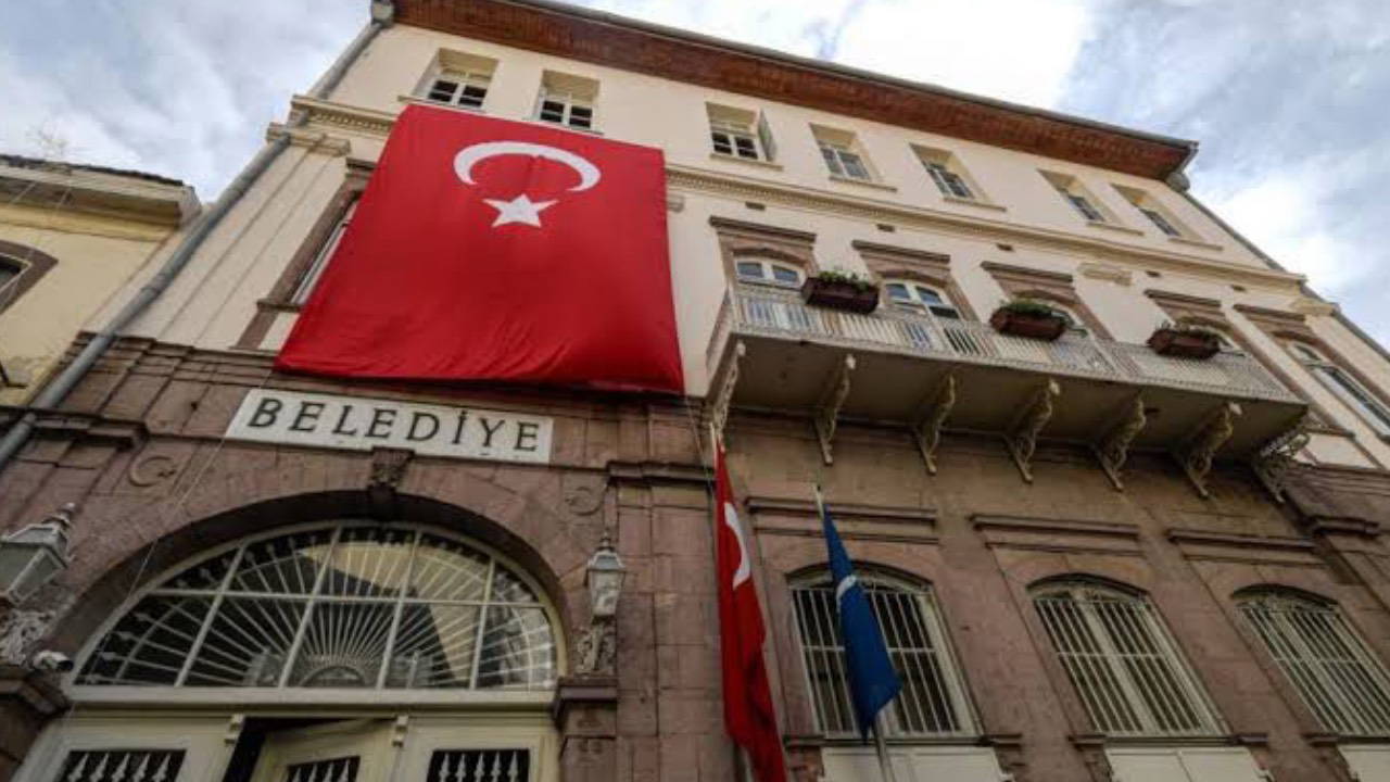 Tugay’ın açıkladığı yeni belge: 139 yıllık gazete ilanı Egemenlik Evi gerçeğini ortaya koydu