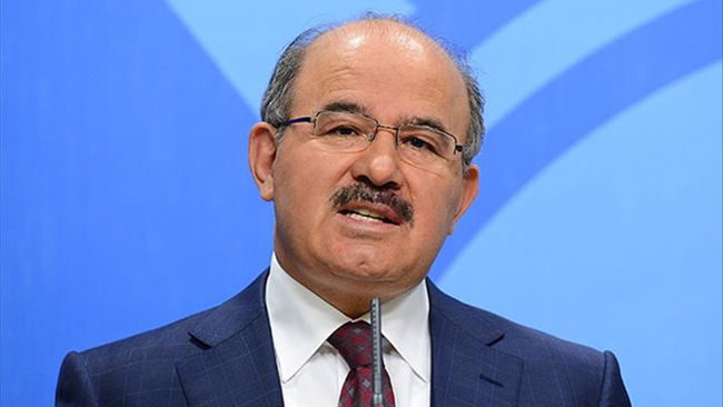 Eski Bakan'dan sert eleştiri