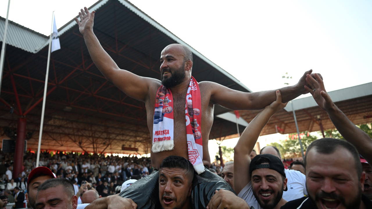 664. Tarihi Kırkpınar Yağlı Güreşleri'nde başpehlivan belli oldu!