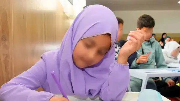 14 yaş altına 'tam yasak' geliyor