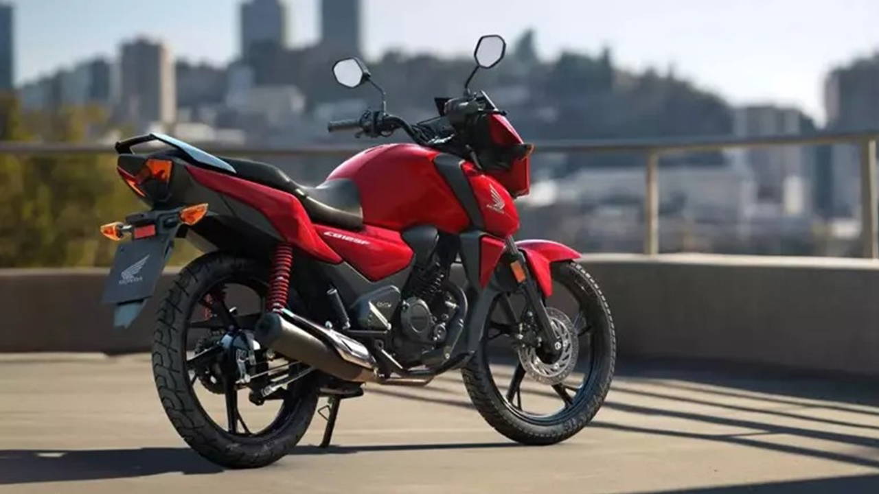 Honda'nın yenilenen motosiklet modeli Türkiye'de: 139 bin TL'ye satışa sunuldu 