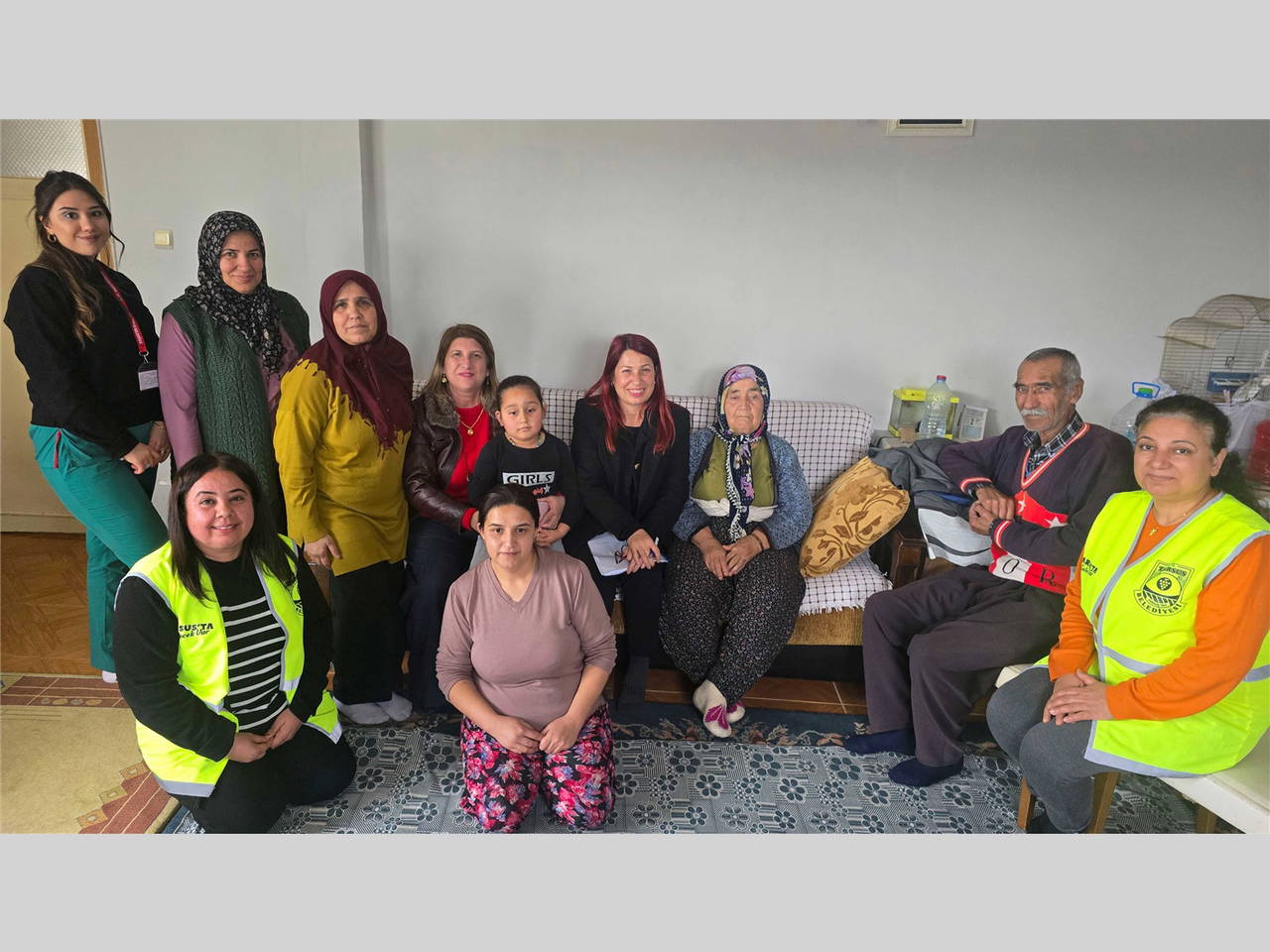 Tarsus Belediyesi kapı kapı gönül köprüsü kuruyor